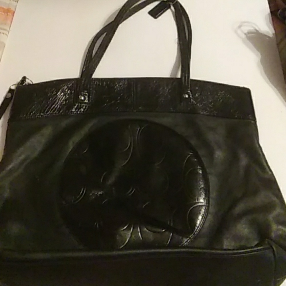 Black leather & Patented Leather shoulder bag